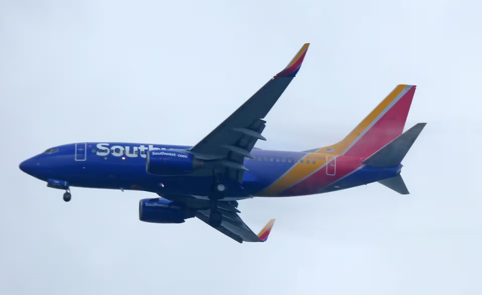 N729SW — Twin-engine aircraft