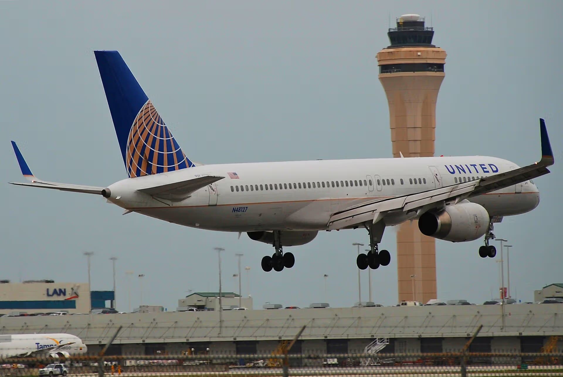 N48127 — Twin-engine aircraft