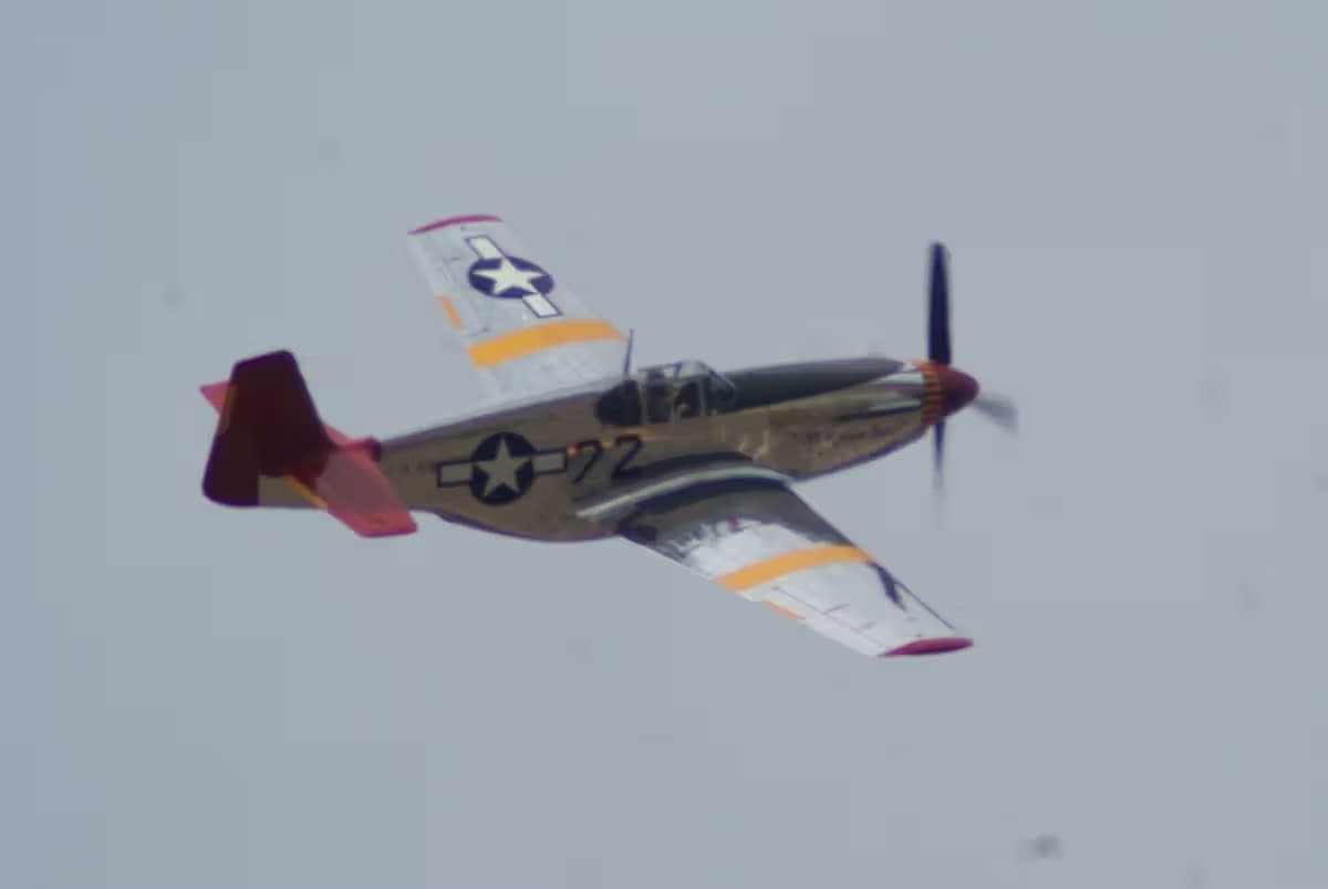 Unidentified — Single-engine aircraft