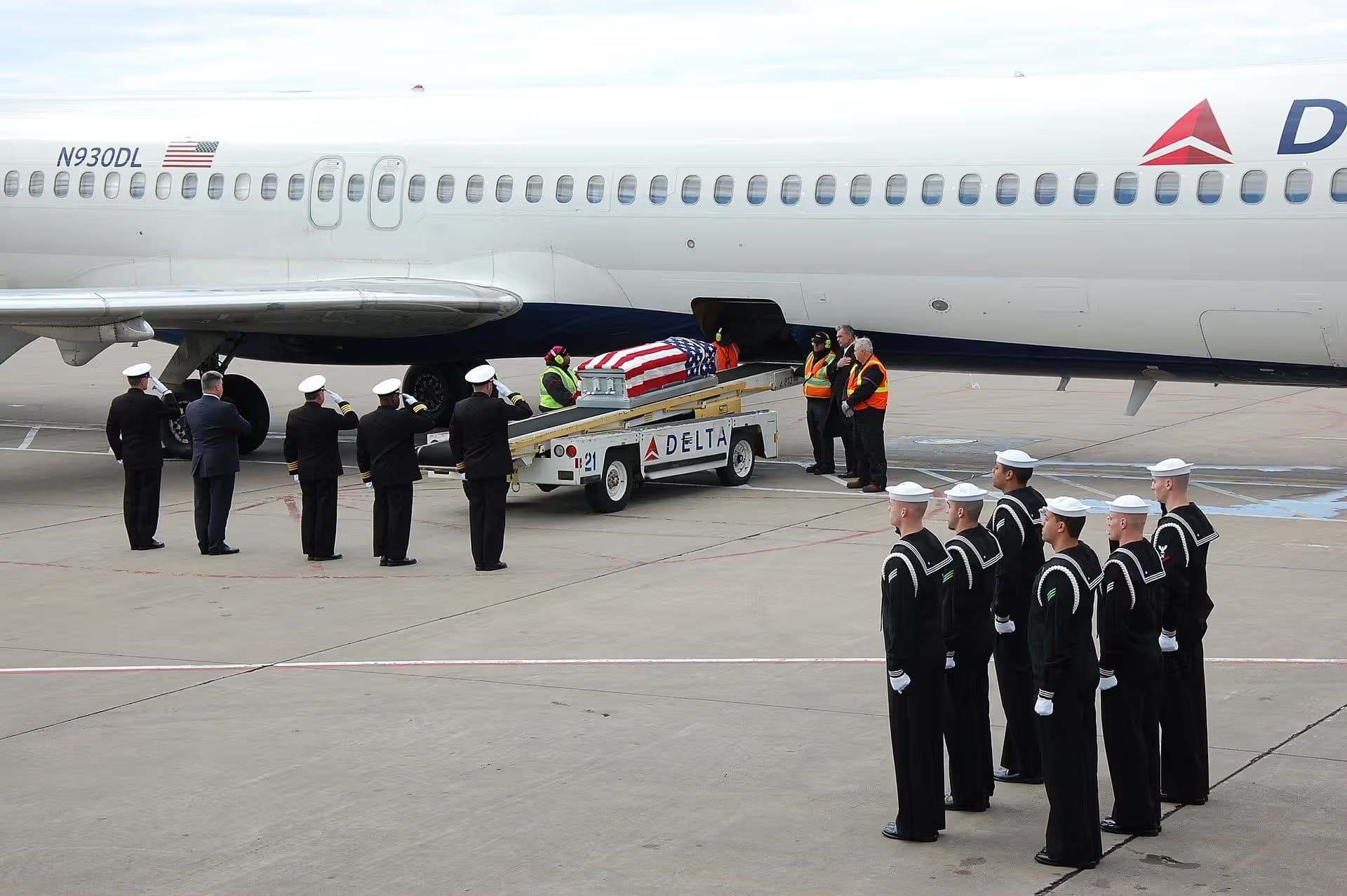 N930DL — Aircraft at Washington Dulles International Airport