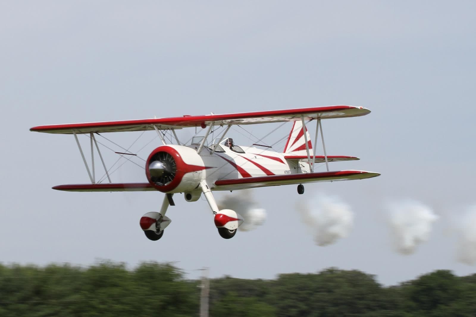 N75697 — Single-engine aircraft