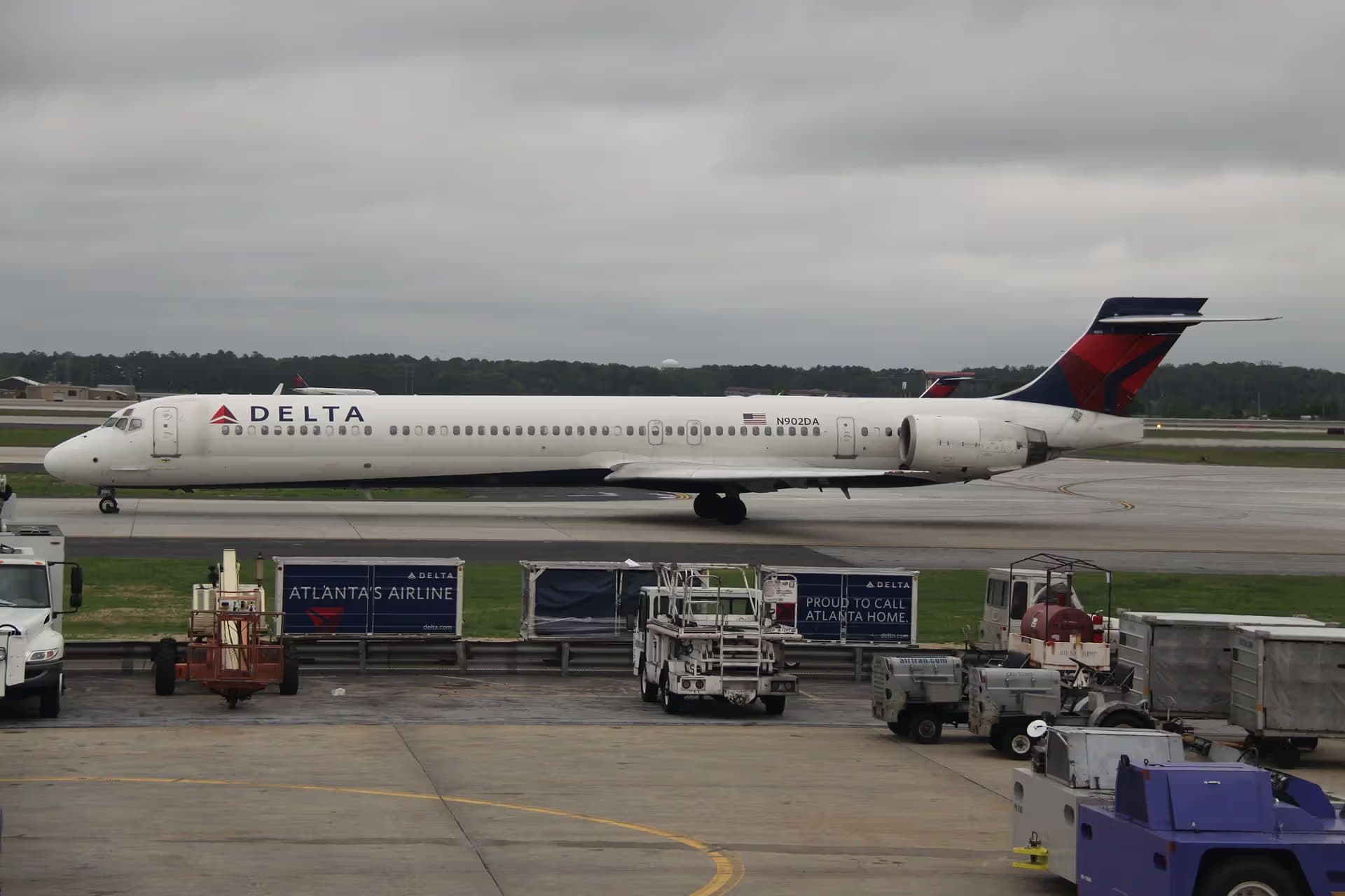 N902DA — Aircraft