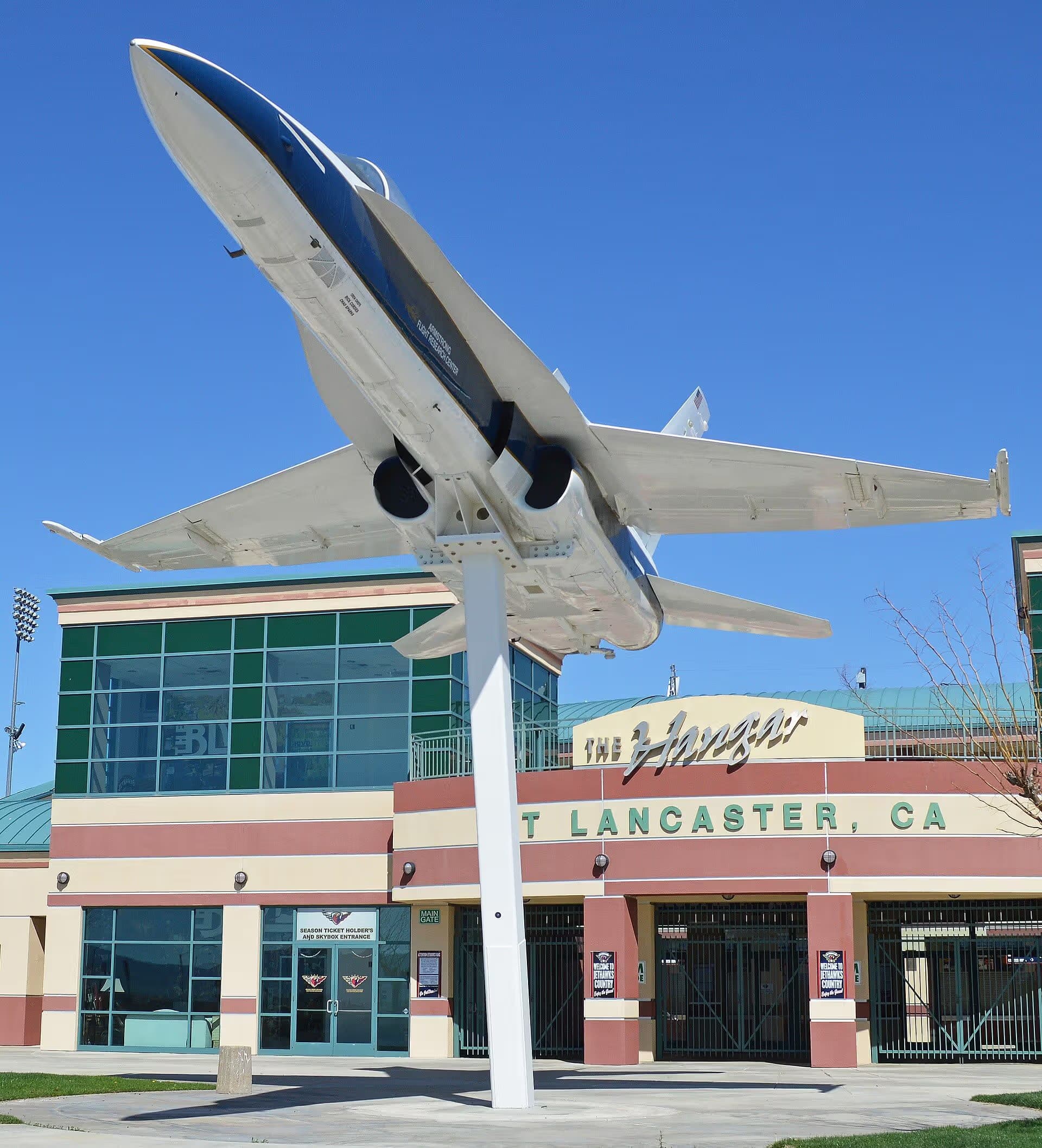 N842NA — Twin-engine aircraft