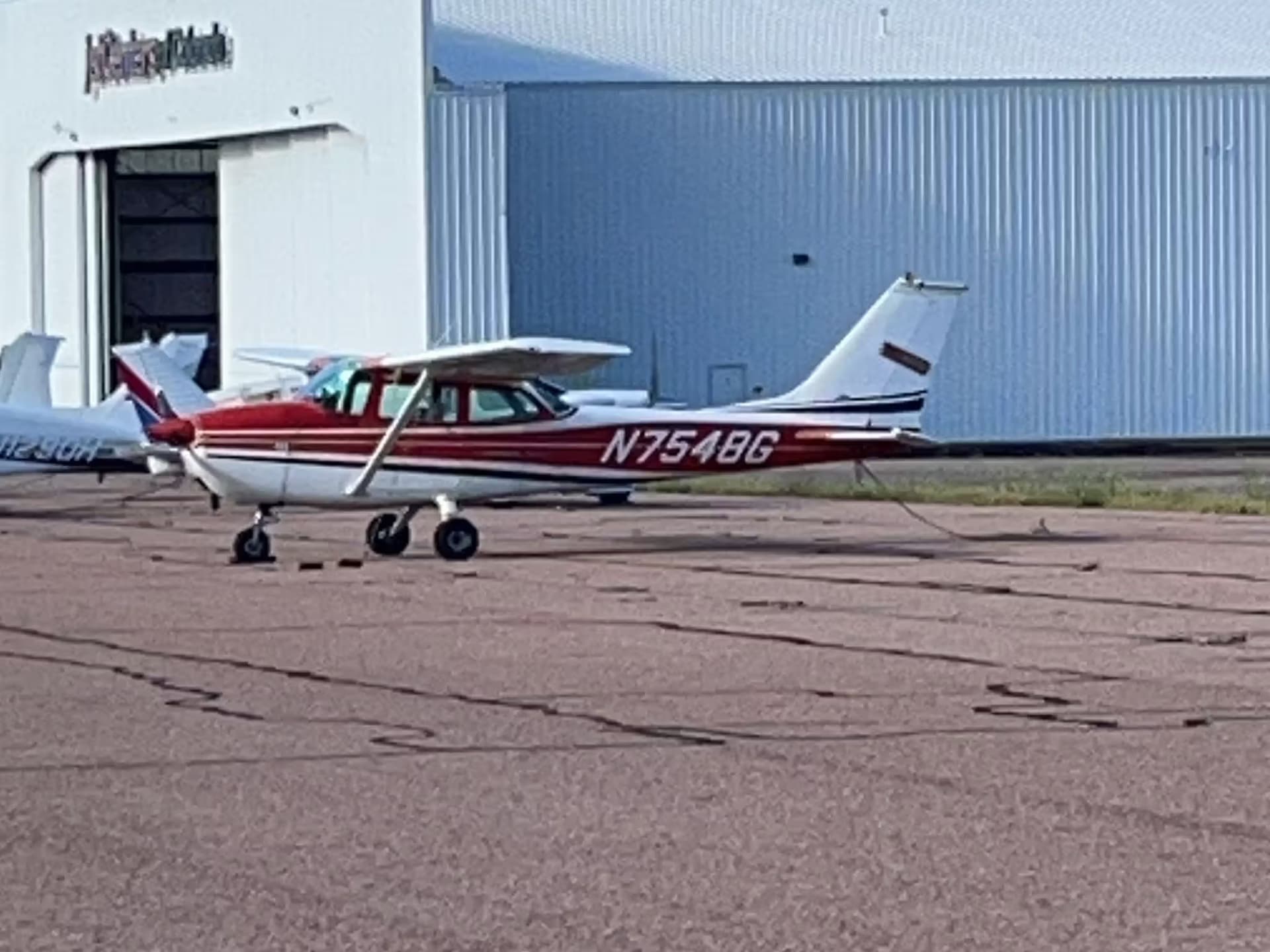 N7548G — 1970 Cessna 172L at City of Colorado Springs Municipal Airport
