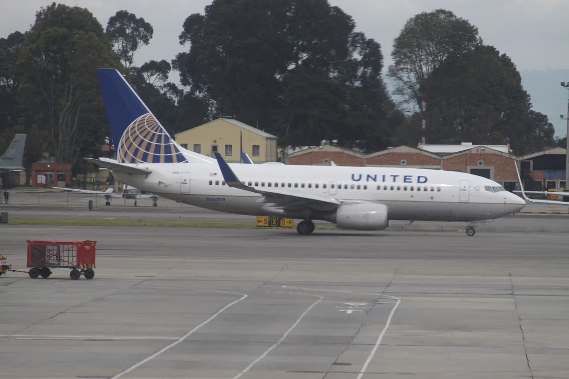 N16709 — Boeing