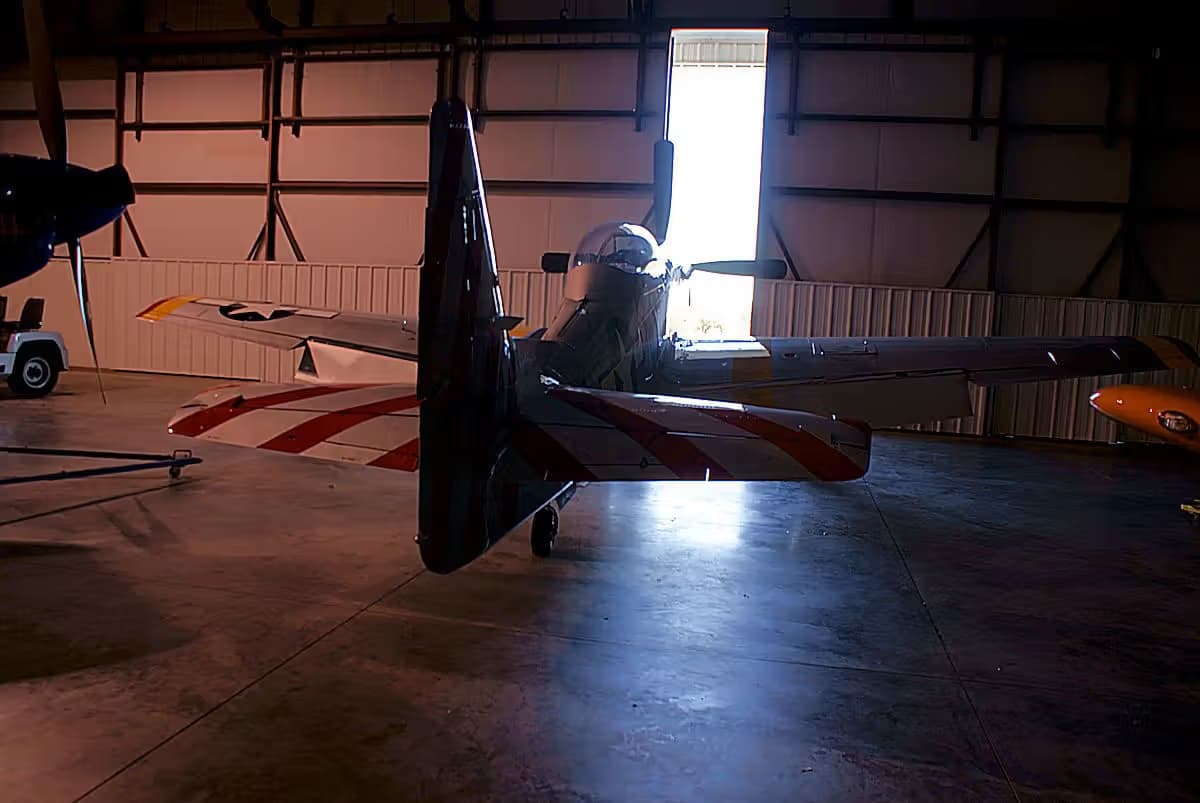 Unidentified — Single-engine aircraft