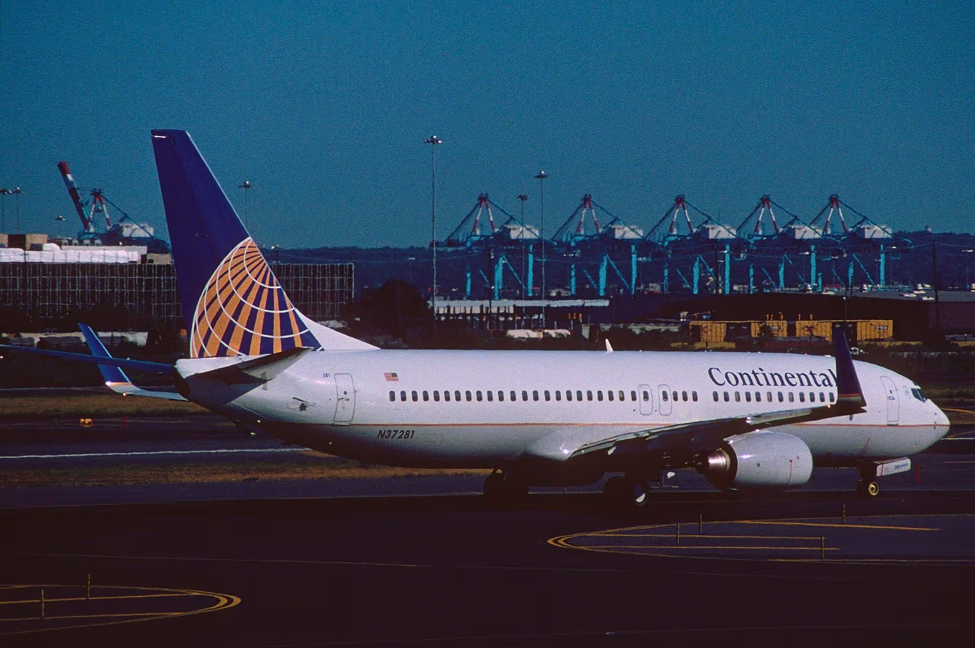 N37281 — Boeing