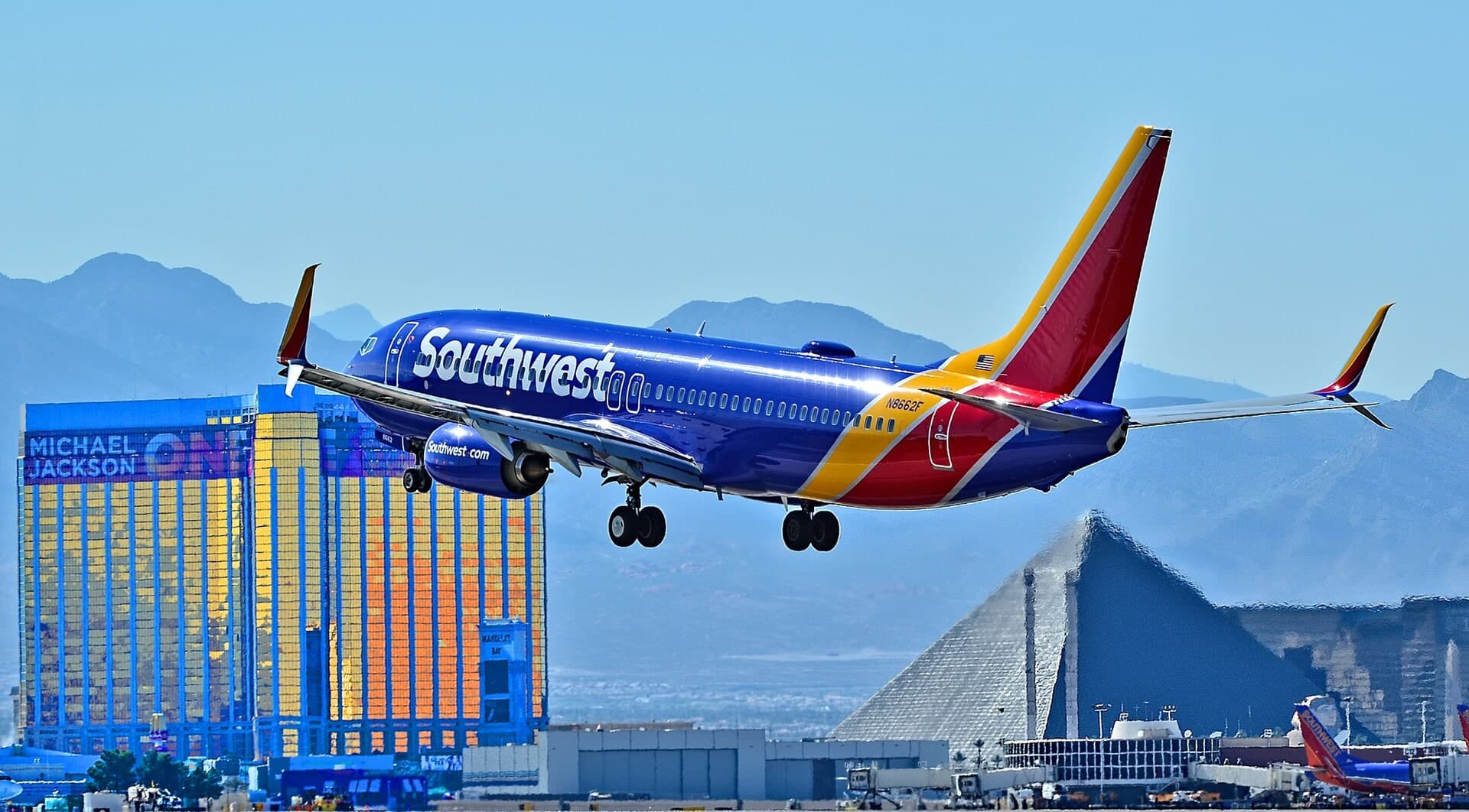 N8662F — Boeing