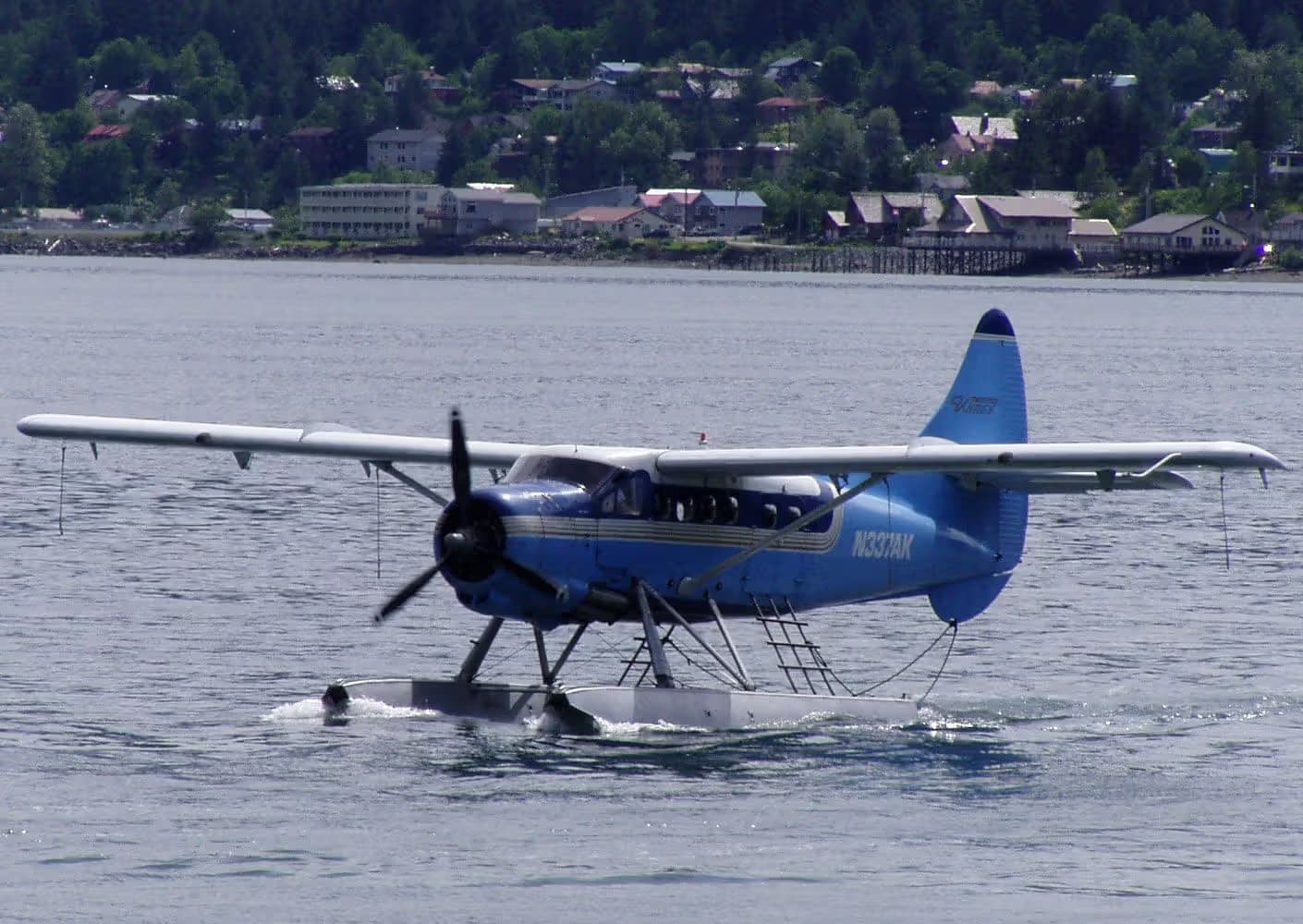 N337AK — De Havilland