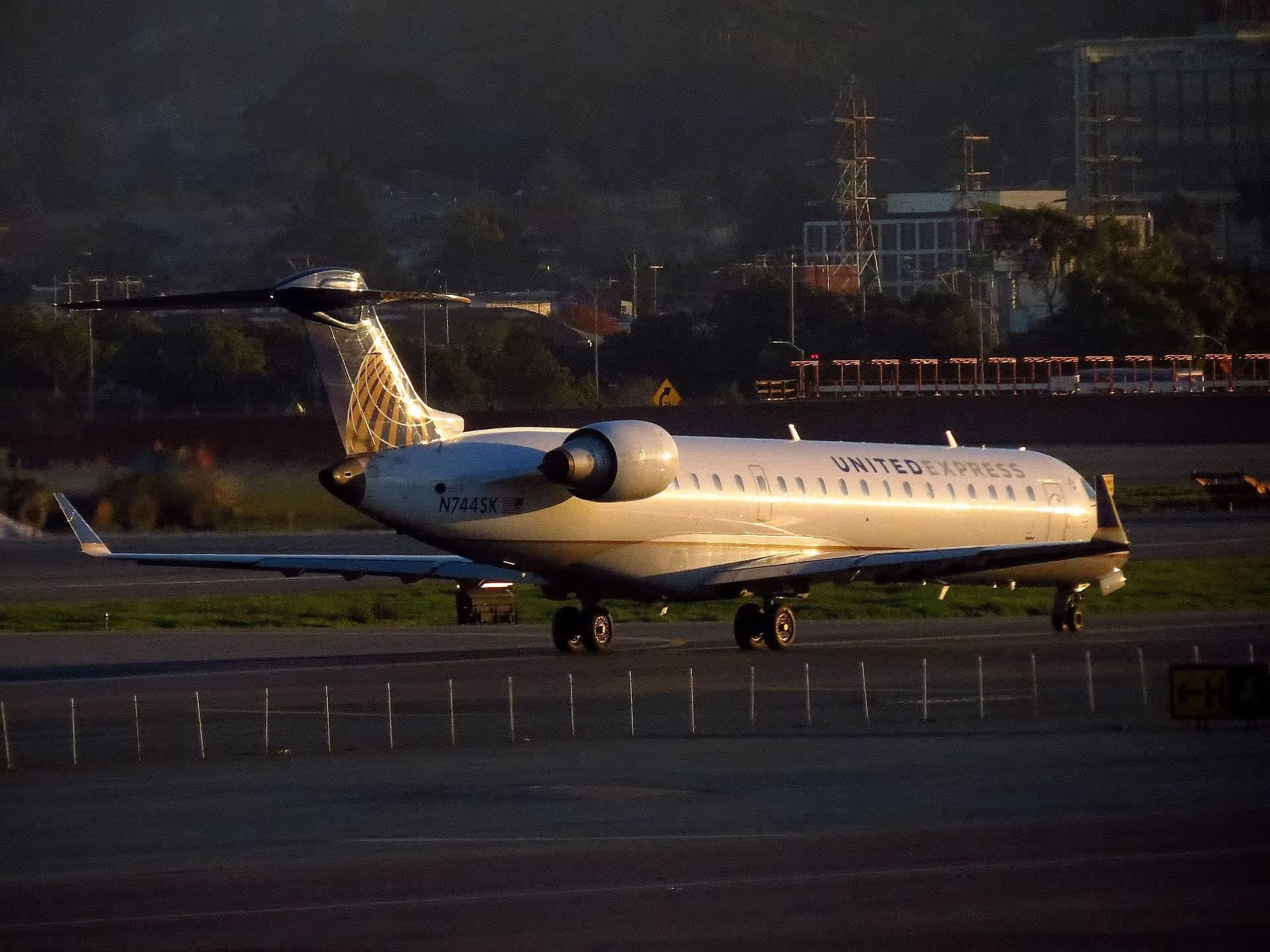 N744SK — Bombardier