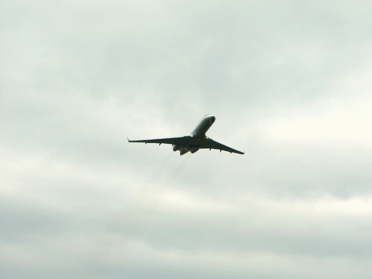 VP-BEN — Aircraft