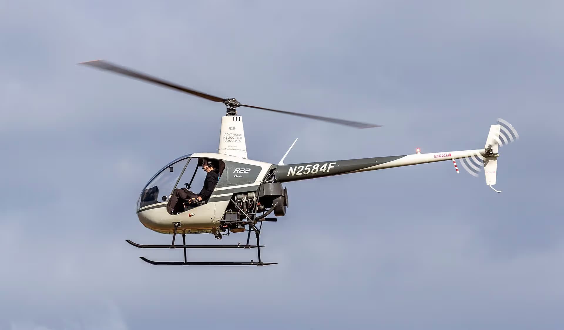 N2584F — Robinson