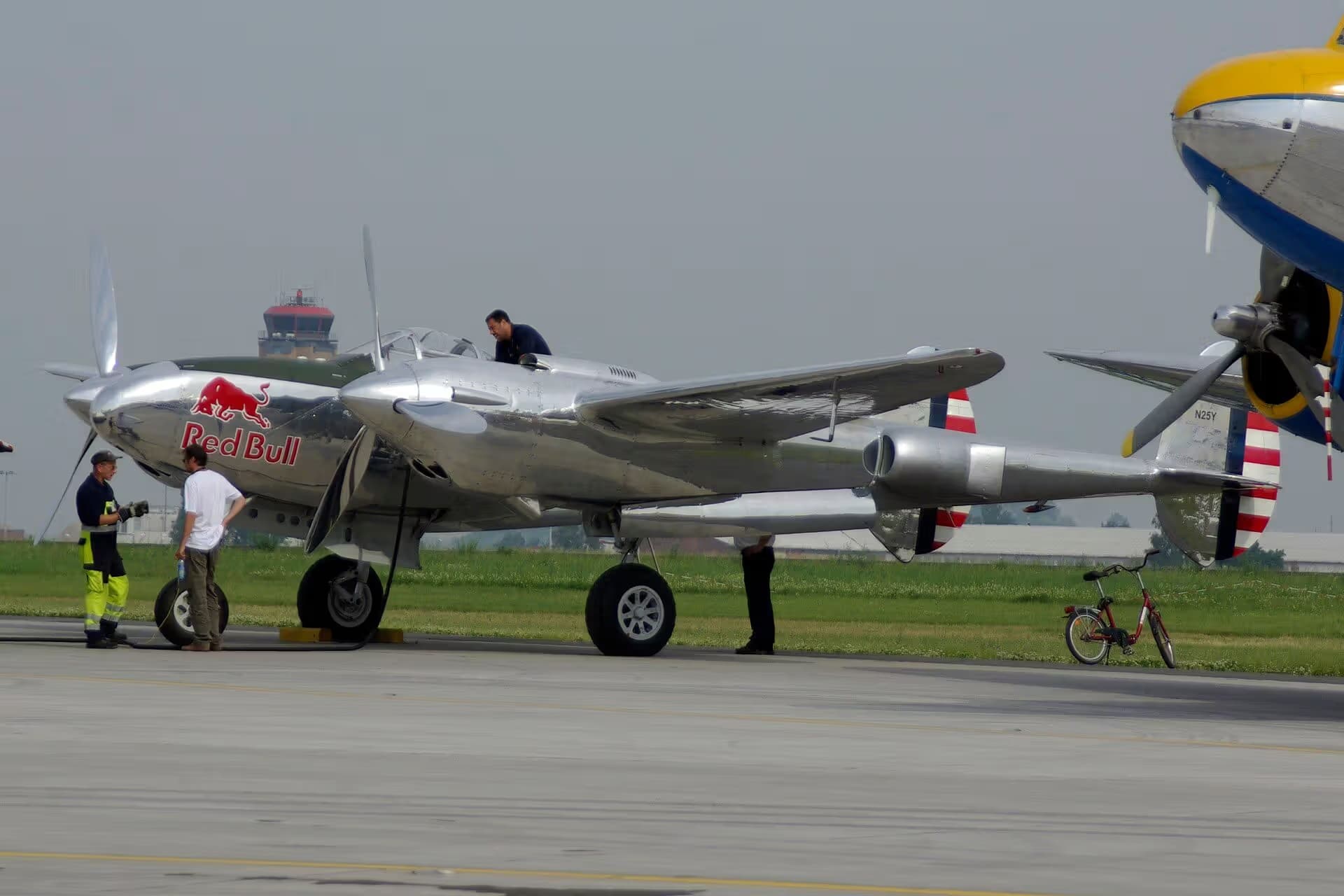 N25Y — Lockheed