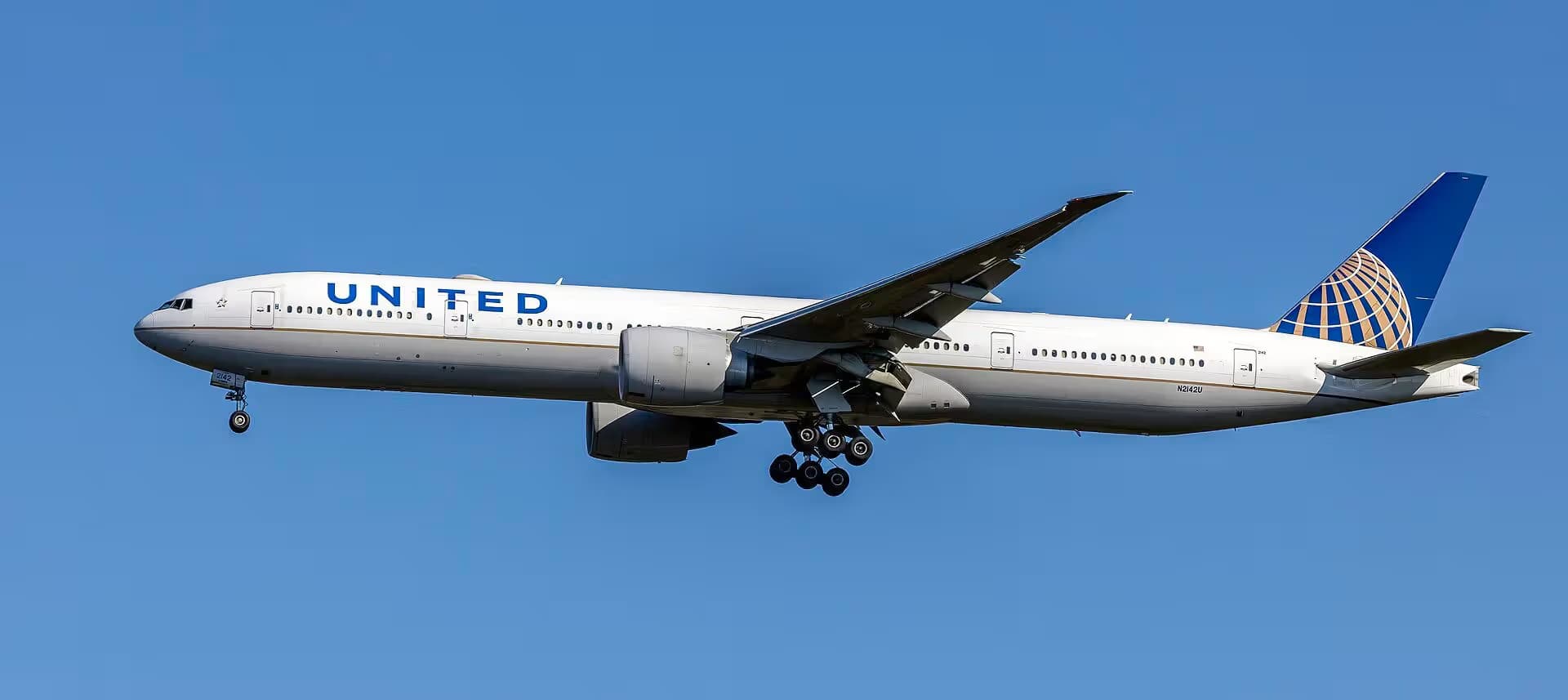 N2142U — Boeing