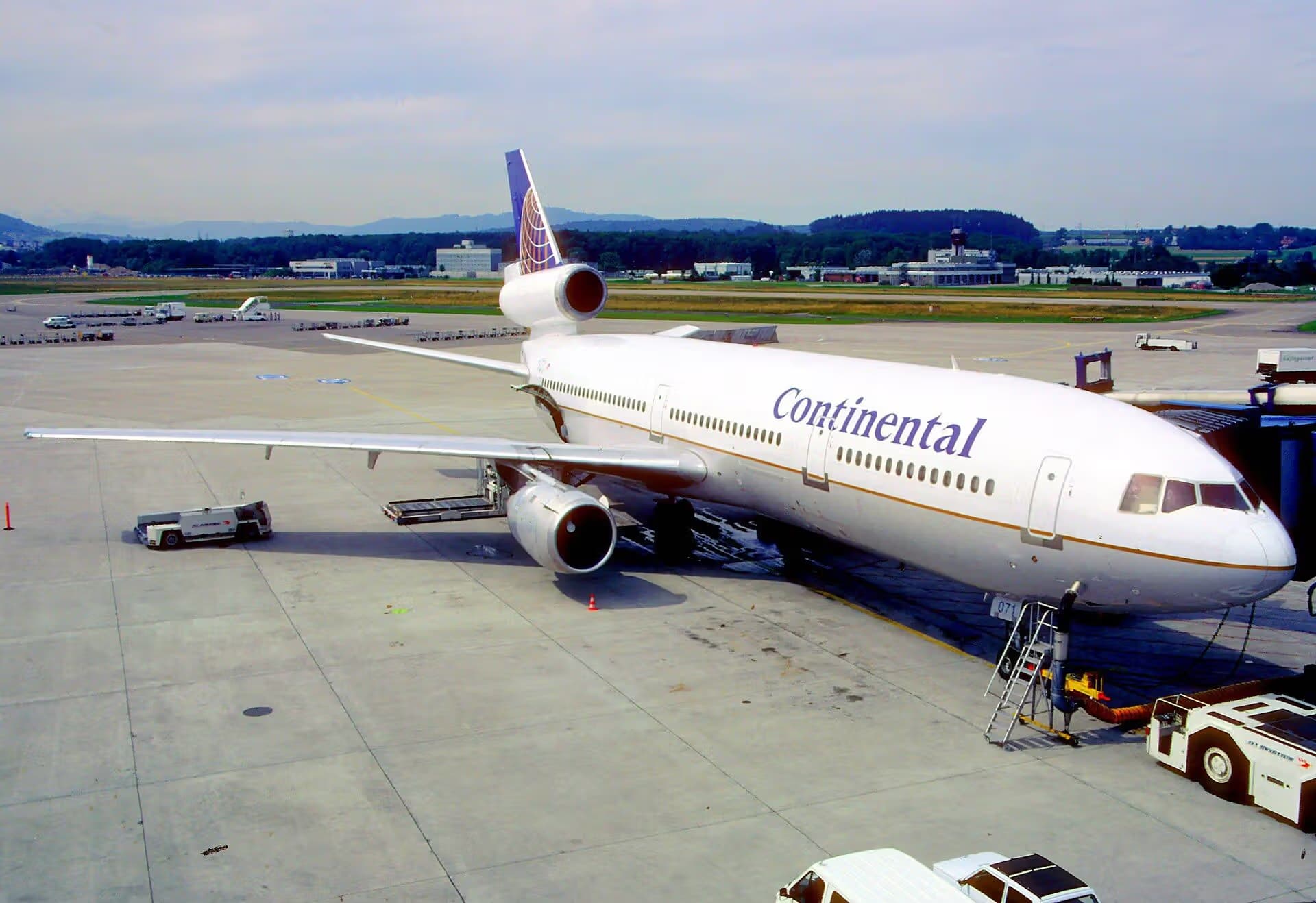 N83071 — Douglas