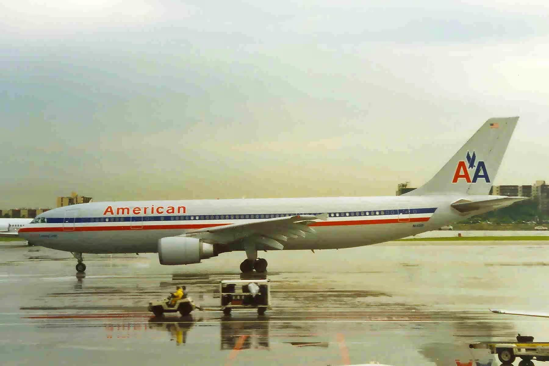 N14061 — Twin-engine aircraft