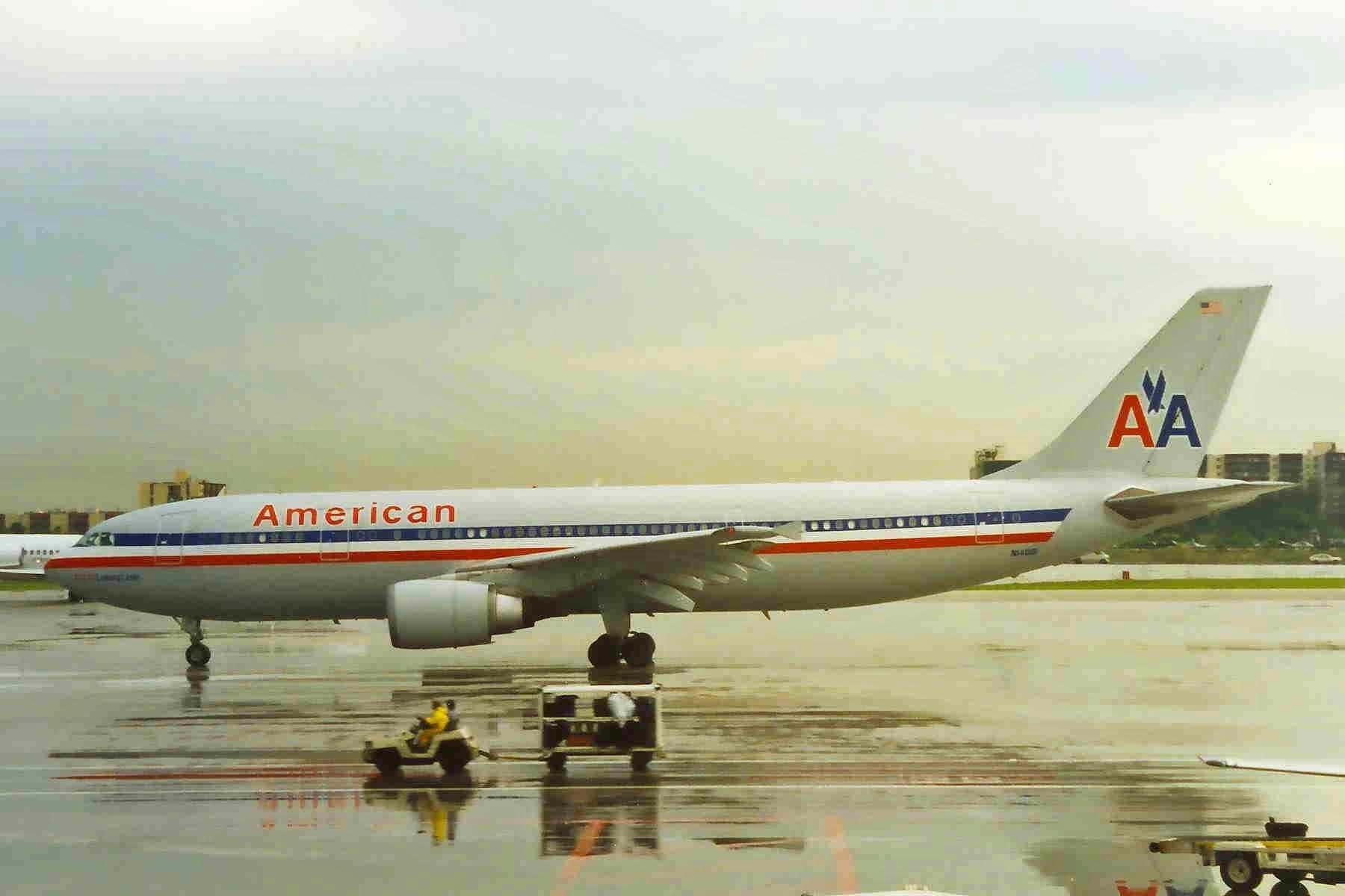 N14061 — Twin-engine aircraft