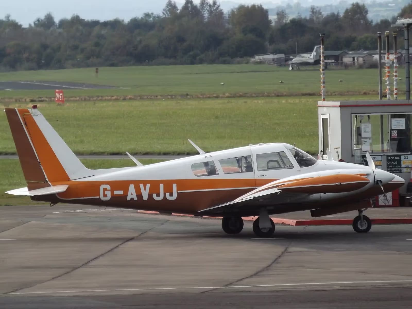 G-AVJJ — Piper