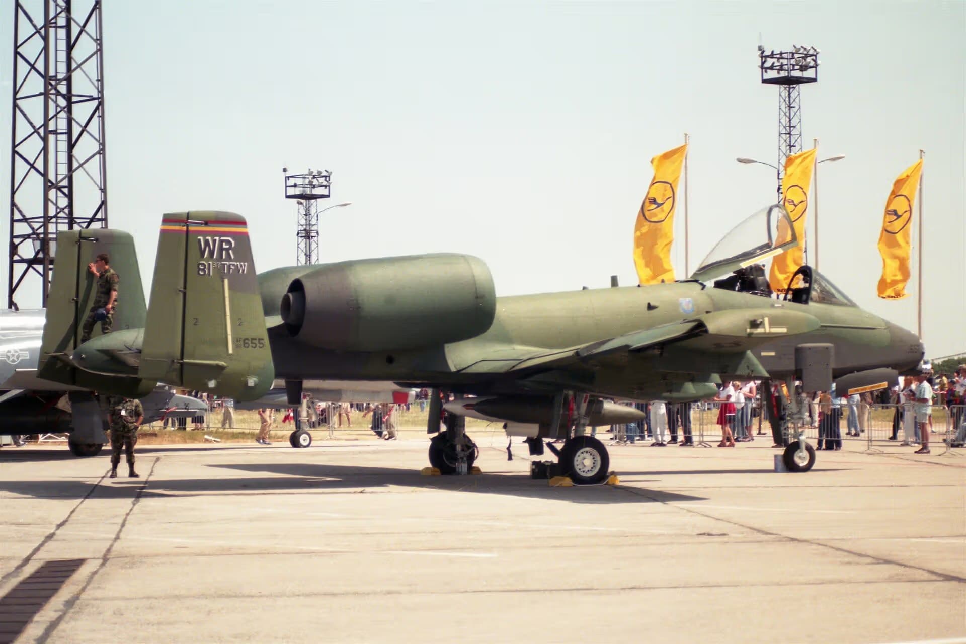 Unidentified — Twin-engine aircraft