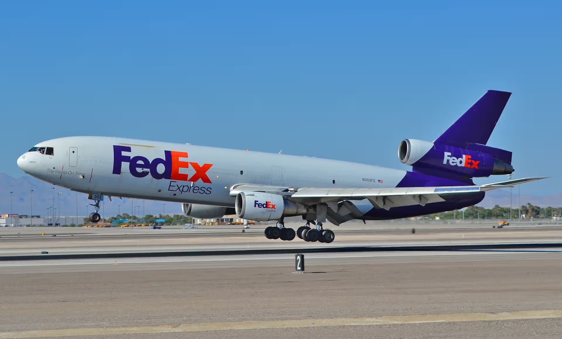 N302FE — Aircraft
