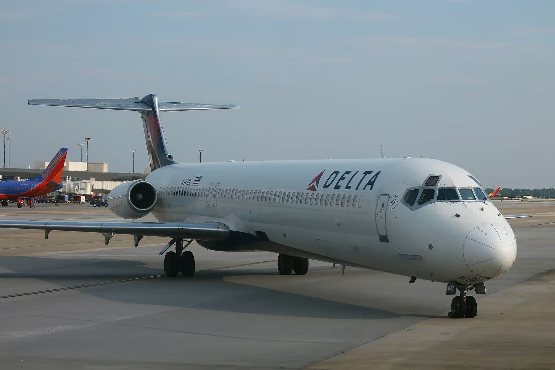 N947DL — Douglas