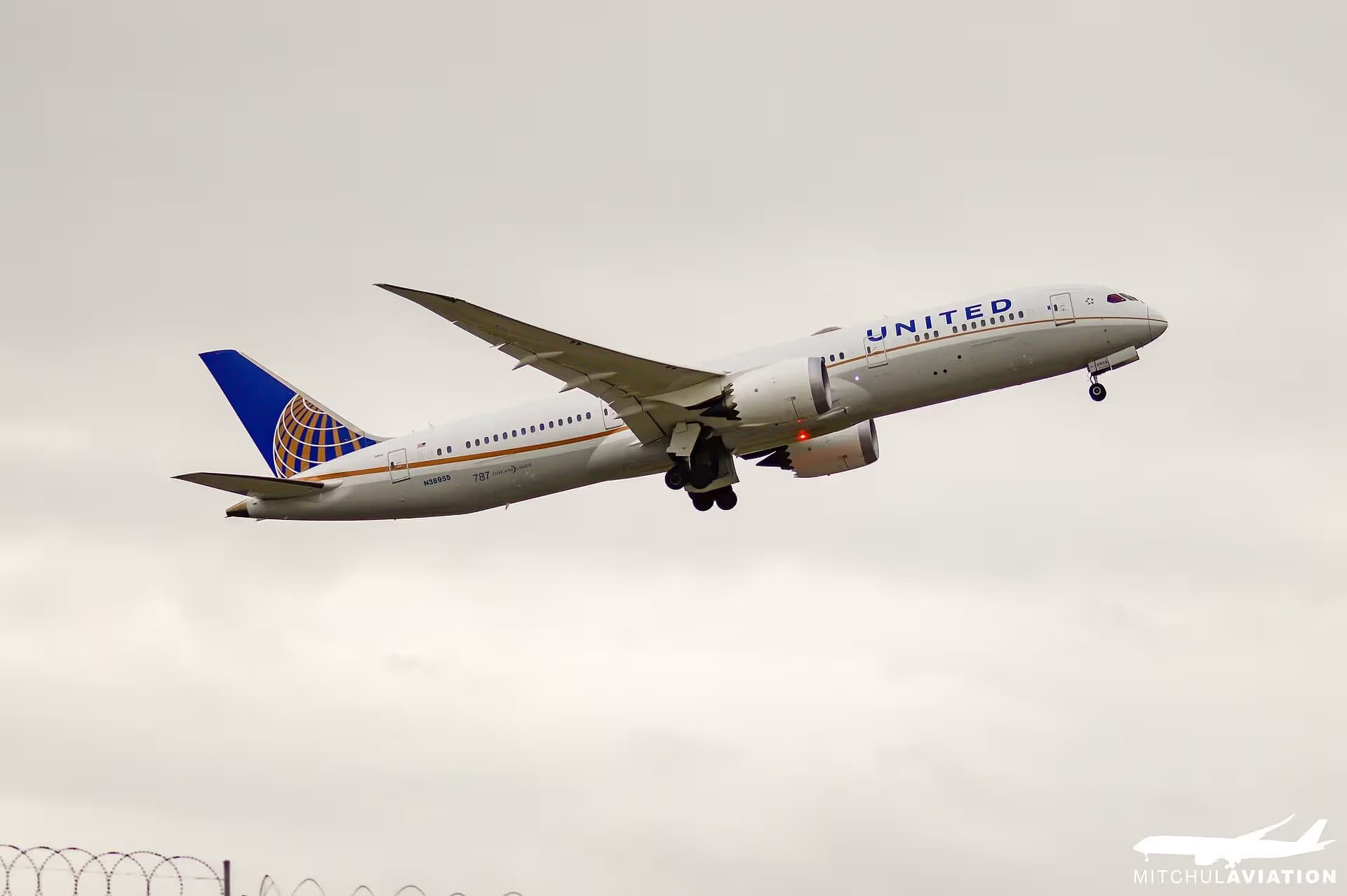 N38955 — Boeing at Melbourne Airport