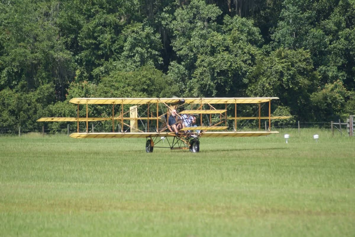 Unidentified — Aircraft