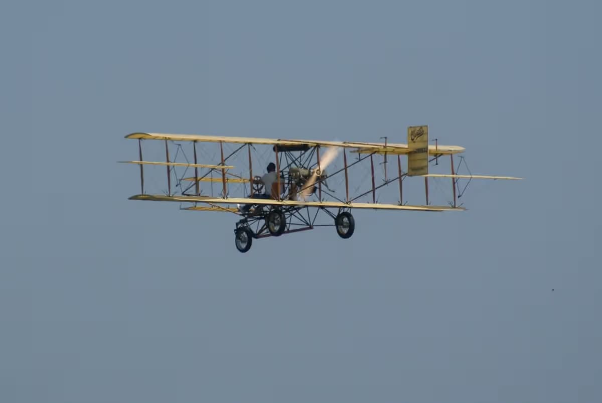 Unidentified — Aircraft