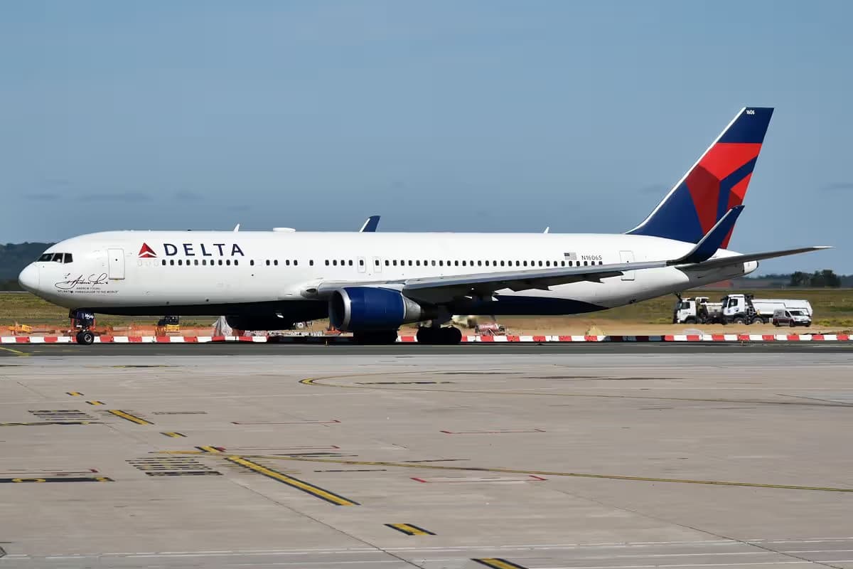 N16065 — Boeing