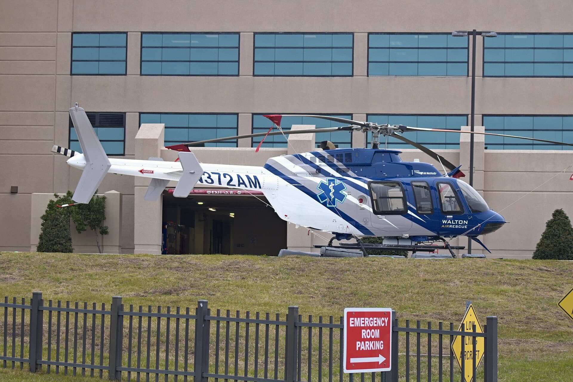 N372AM — Helicopter