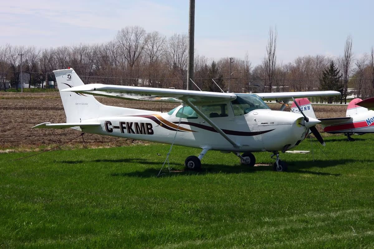 C-FKMB — Cessna