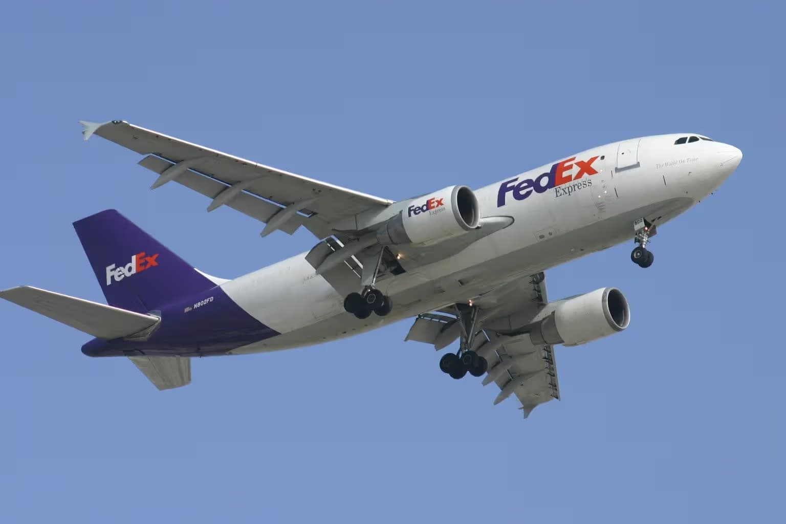 N802FD — Twin-engine aircraft