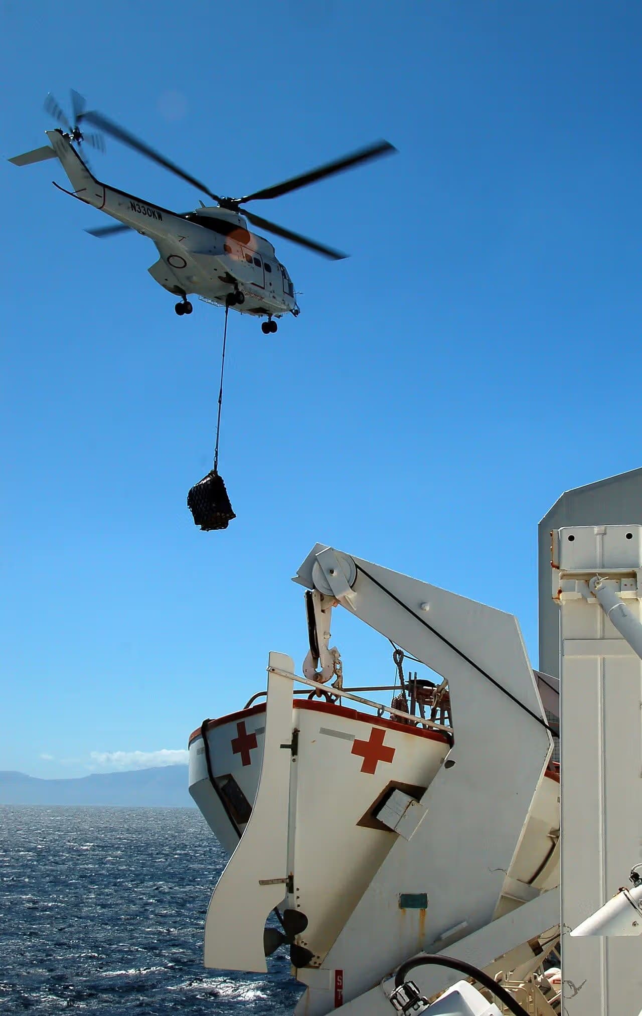 N330KW — Helicopter