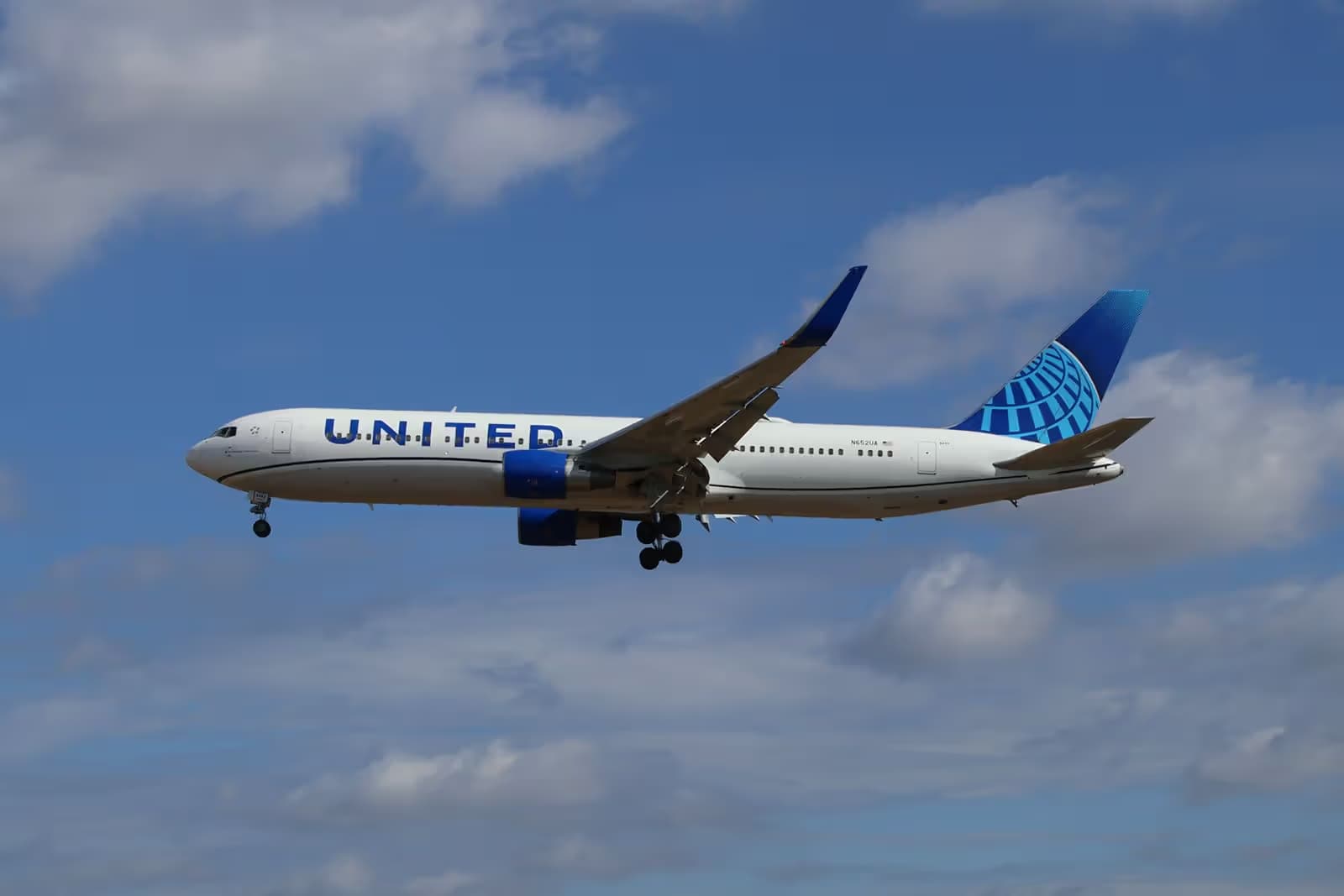 N652UA — Boeing
