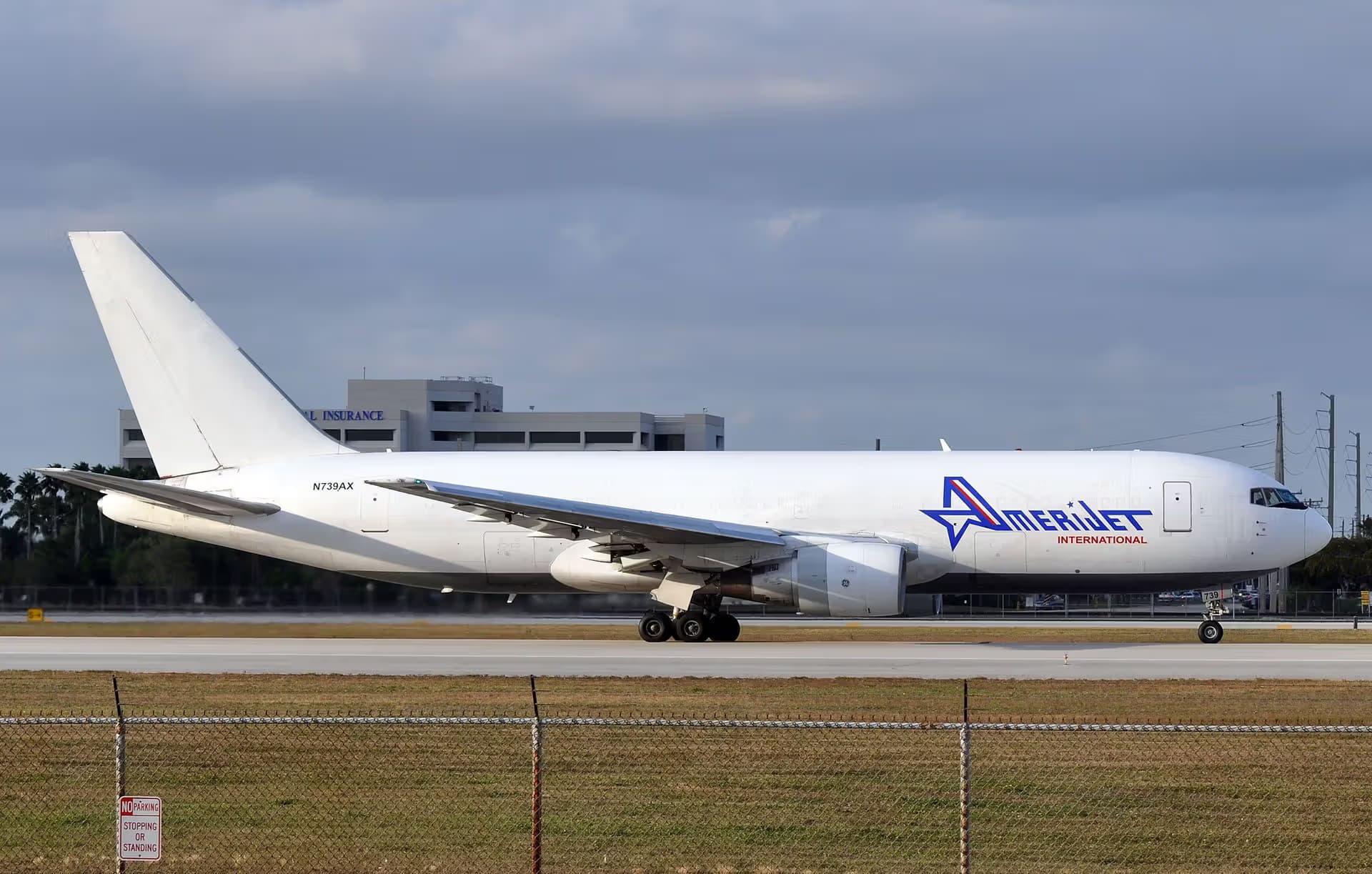 N739AX — Boeing