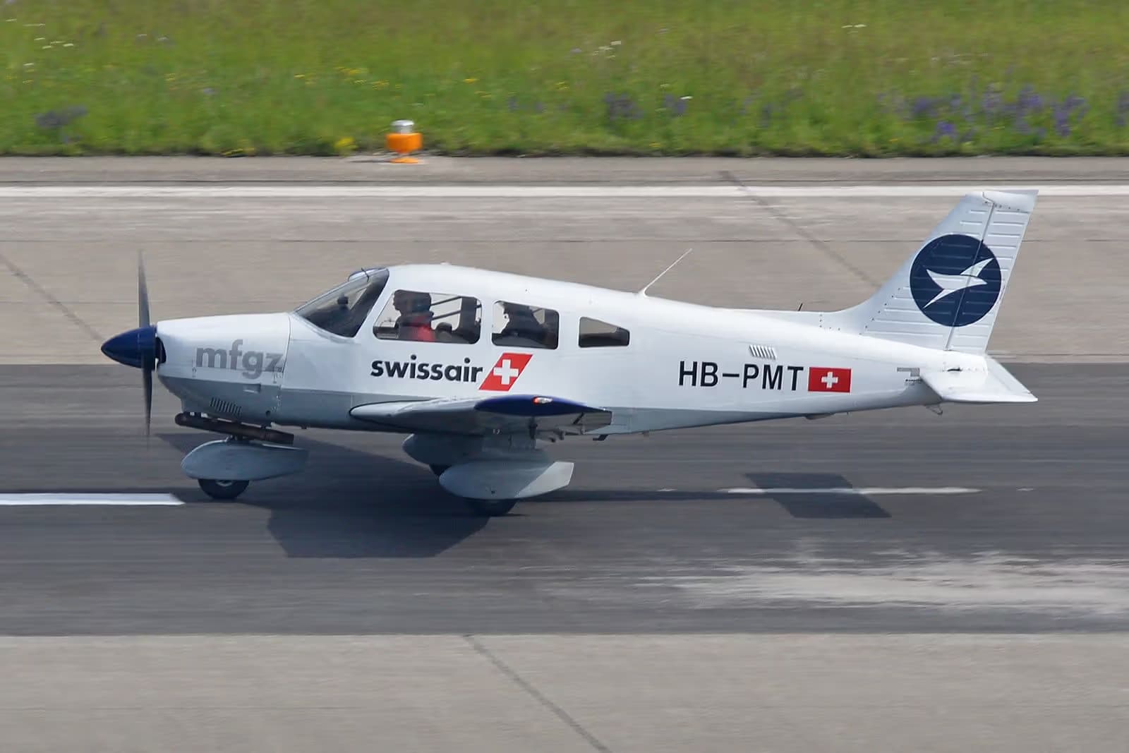 HB-PMT — Piper