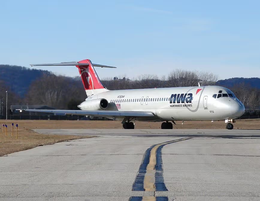 N752NW — Douglas