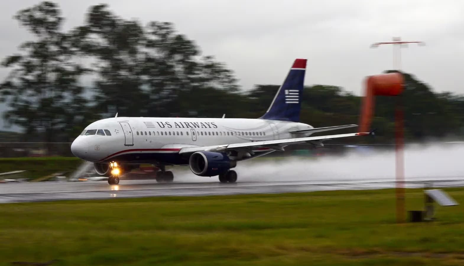 N762US — Airbus