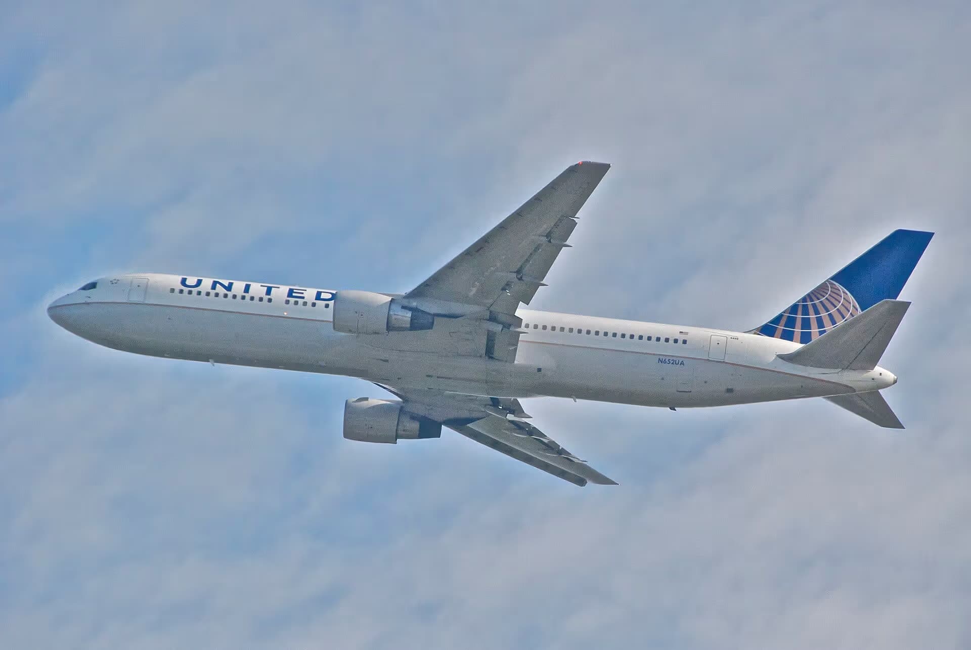 N652UA — Boeing