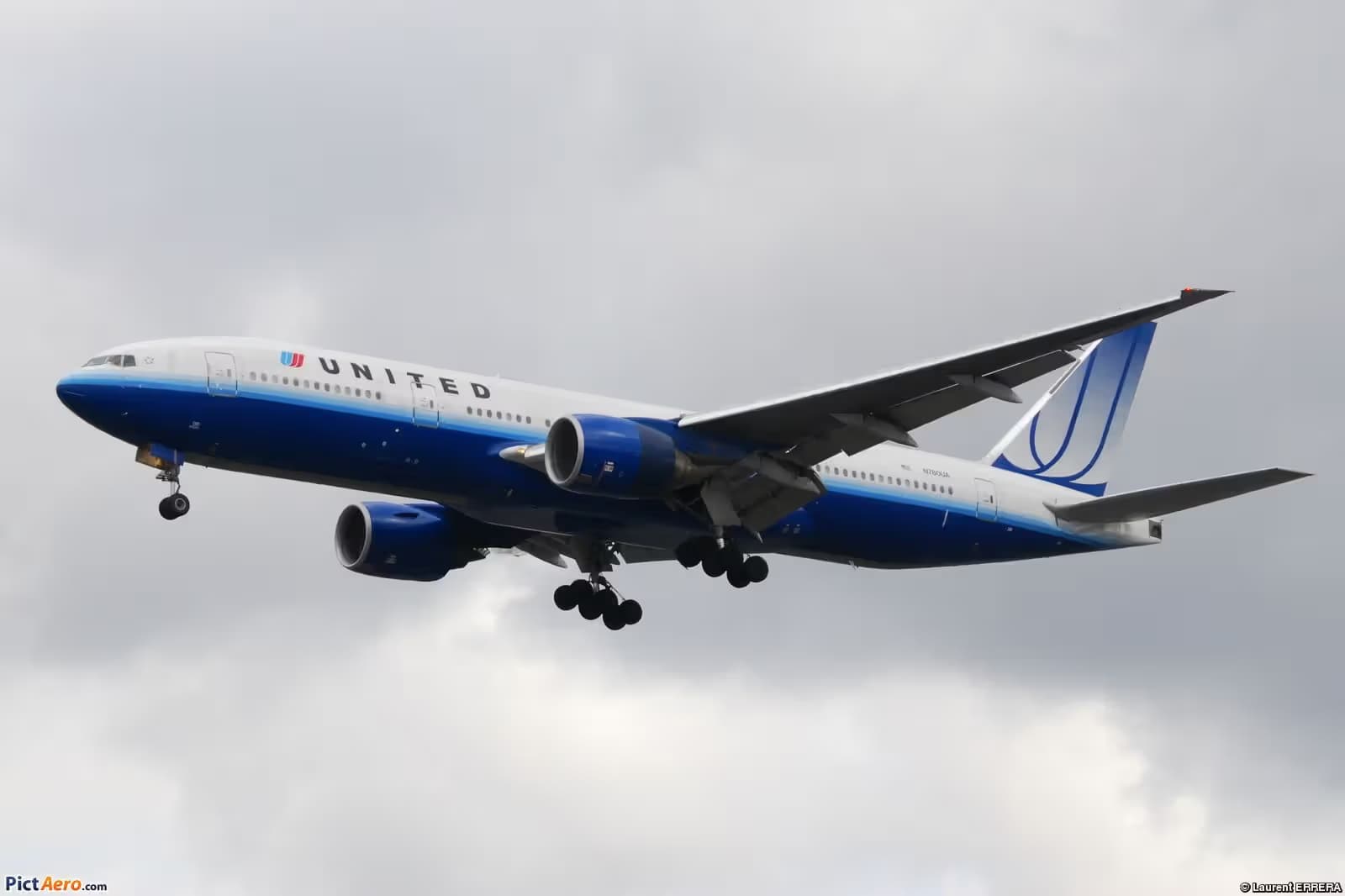 N780UA — Boeing