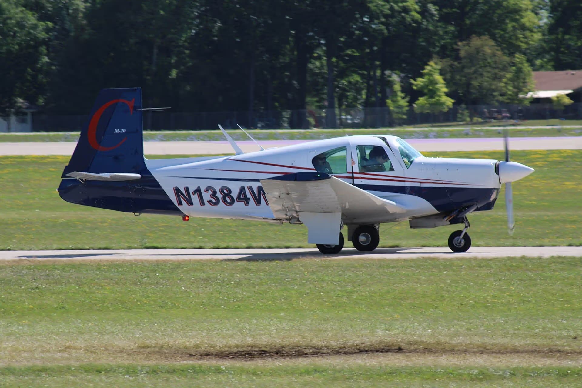 N1384W — Single-engine aircraft