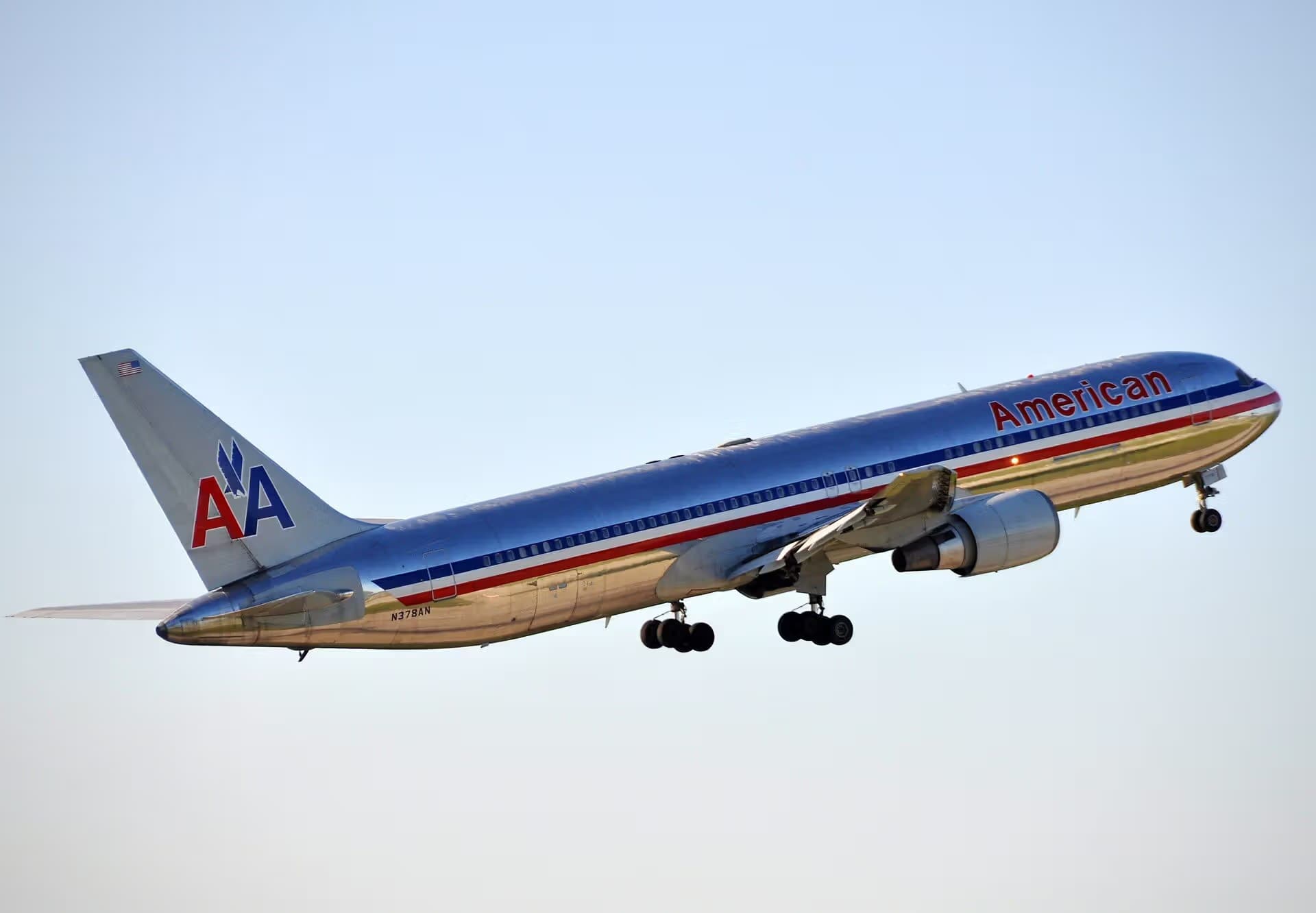 N378AN — Twin-engine aircraft