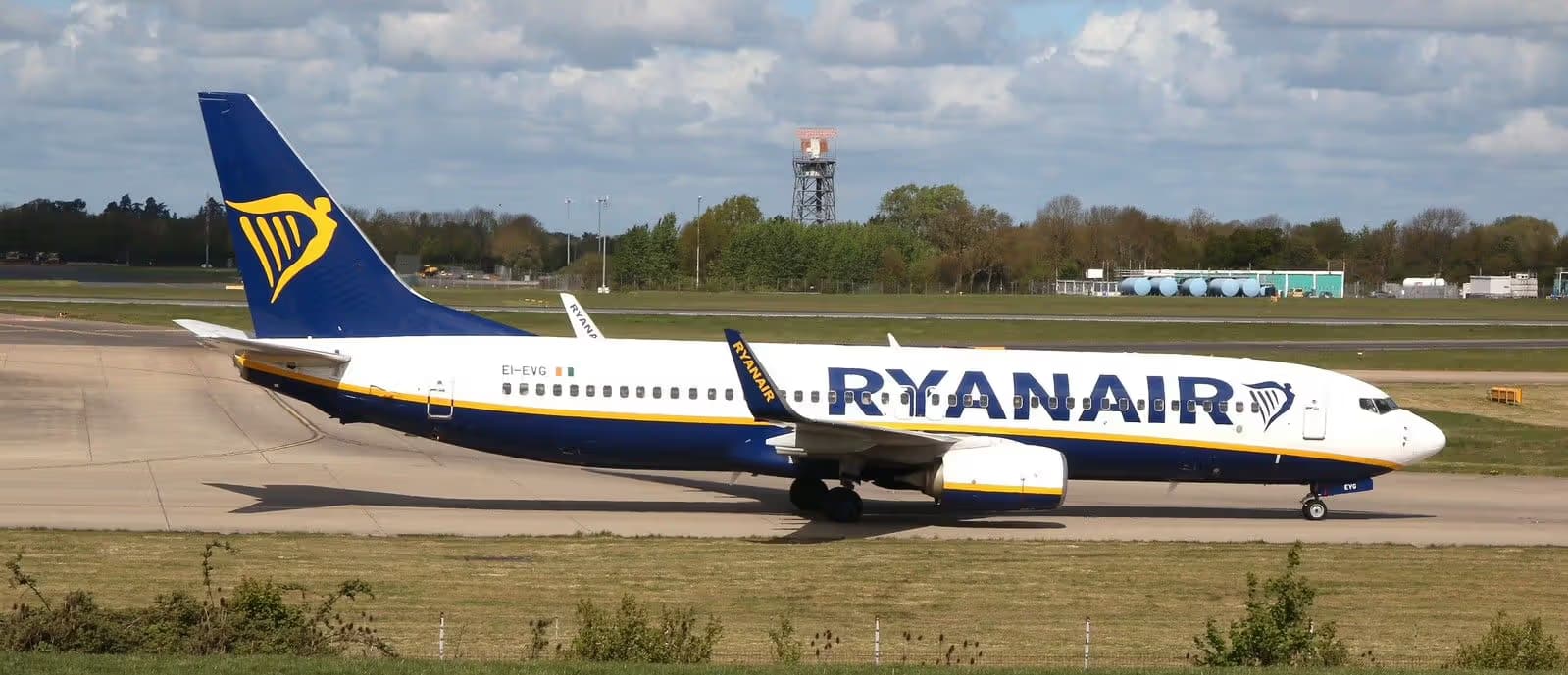 EI-EVG — Boeing