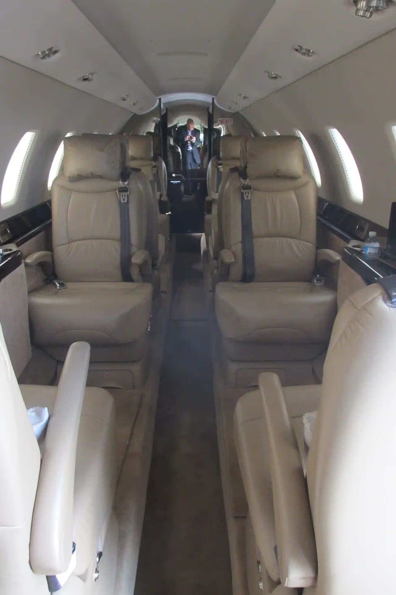 N680AB — Business jet