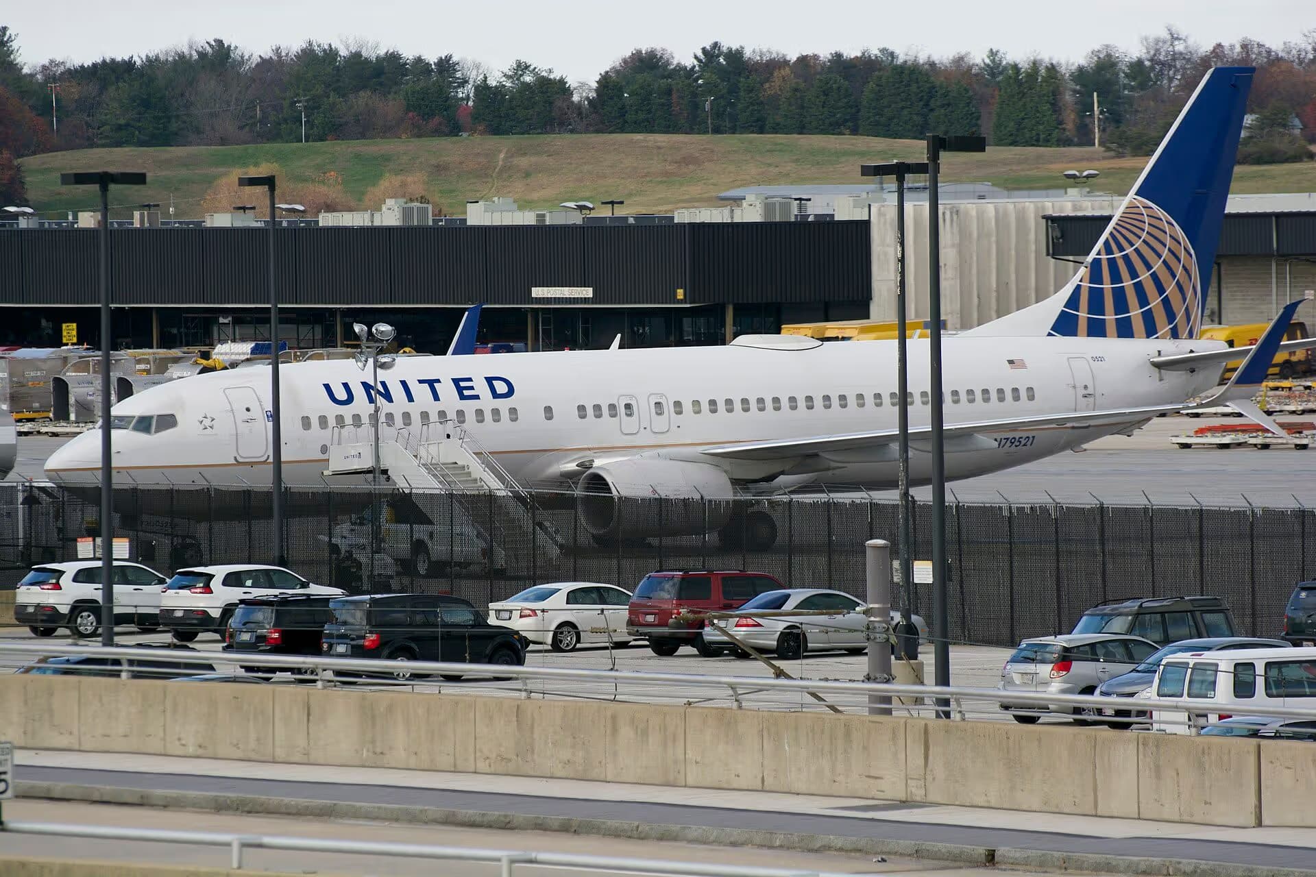 N79521 — Twin-engine aircraft
