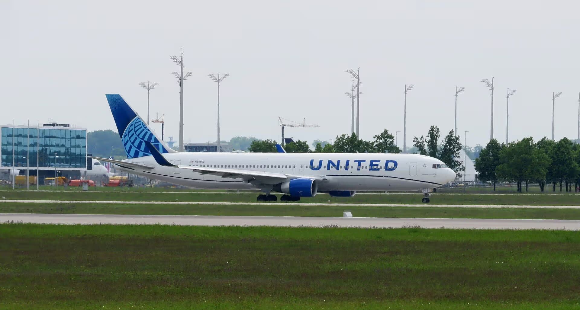 N659UA — Boeing