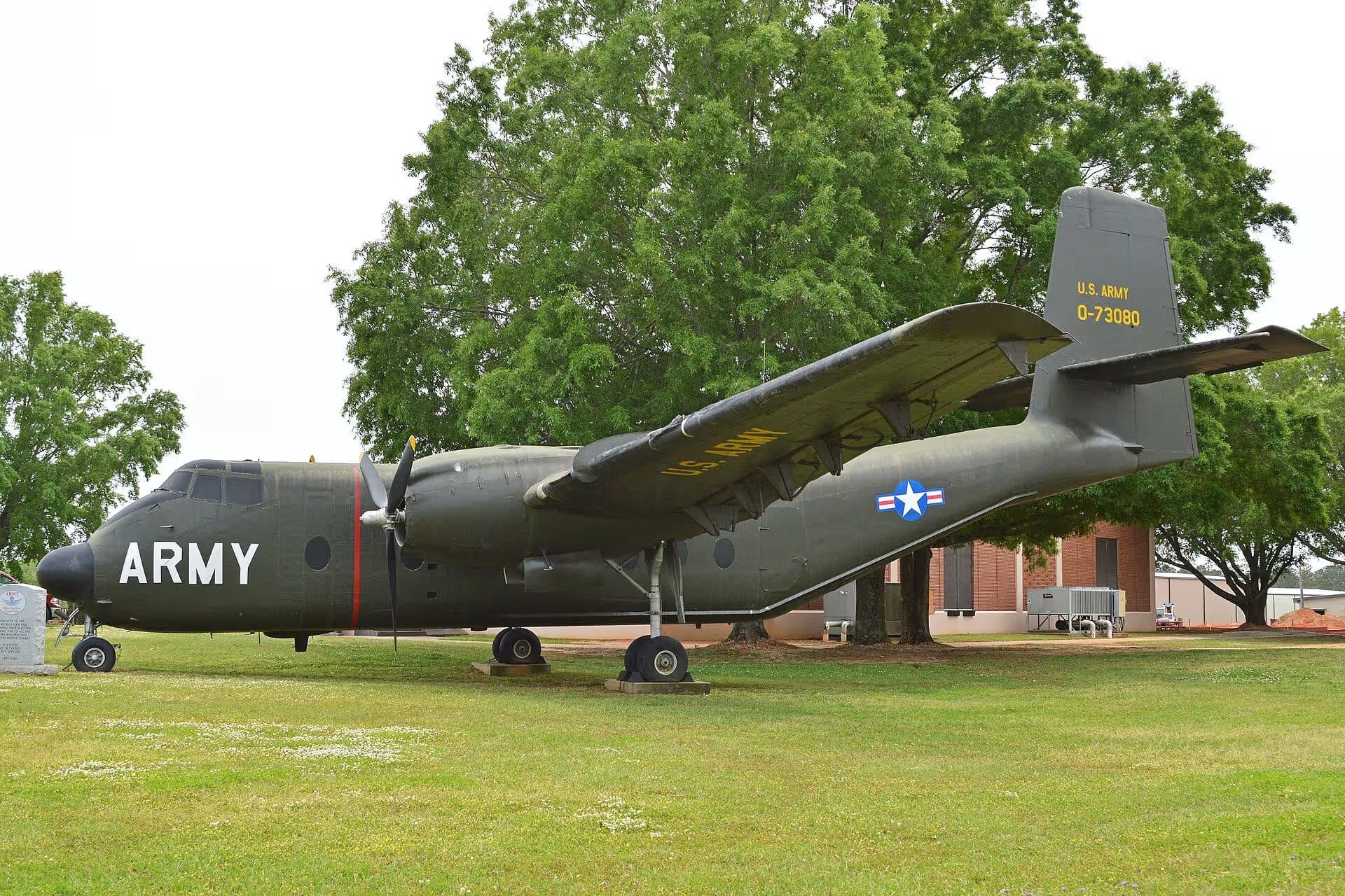 Unidentified — Twin-engine aircraft