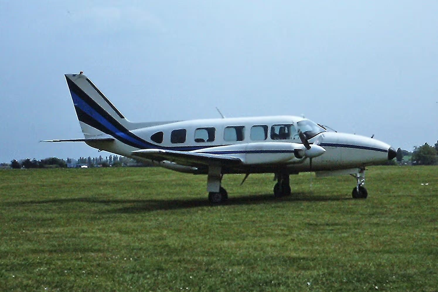 PH-ABD — Twin-engine aircraft