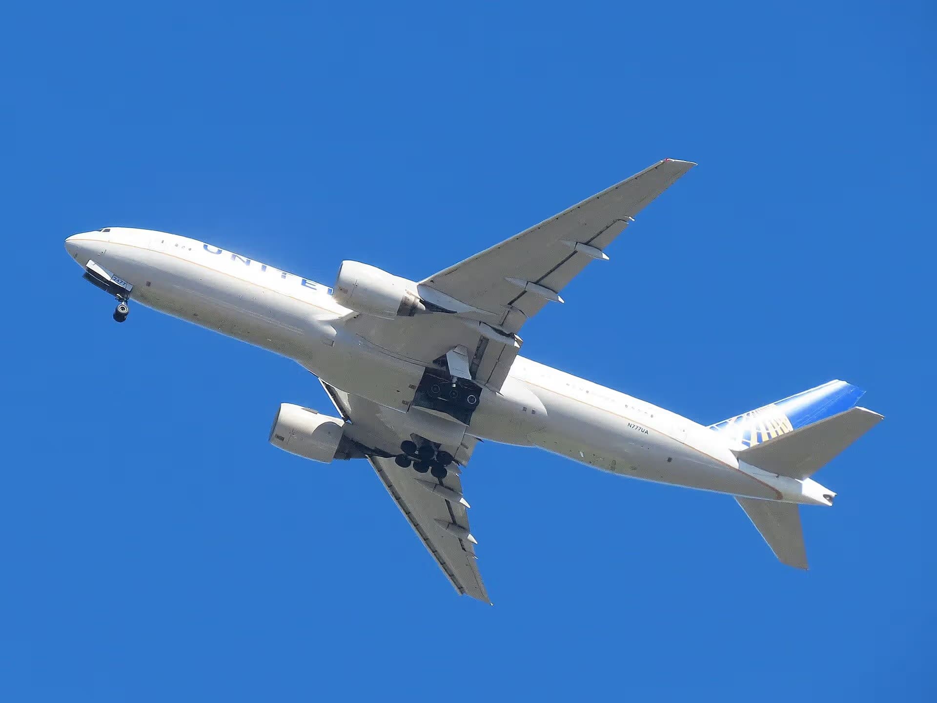 N777UA — Boeing