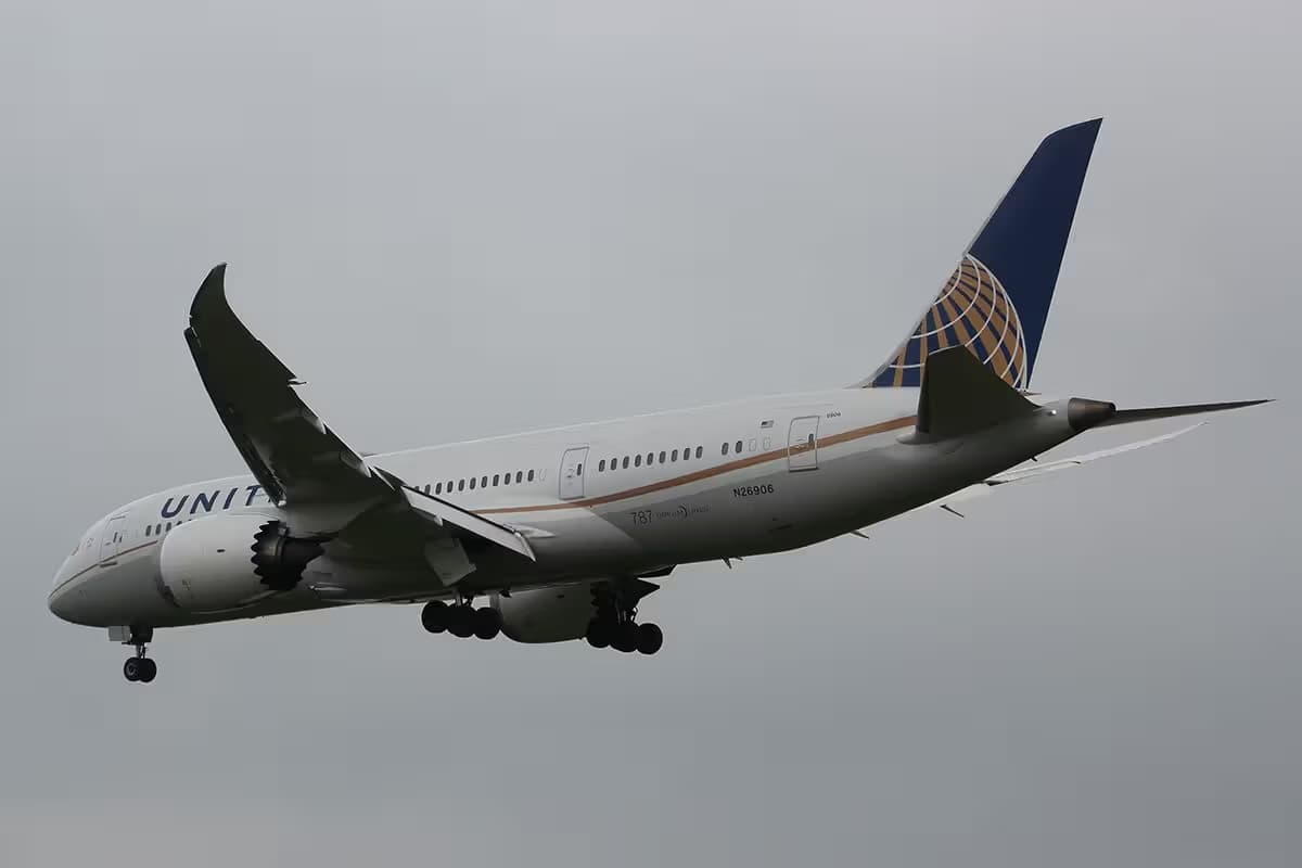N26906 — Boeing